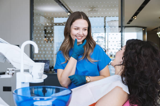 Best Tooth Extraction  in Liberty City, TX